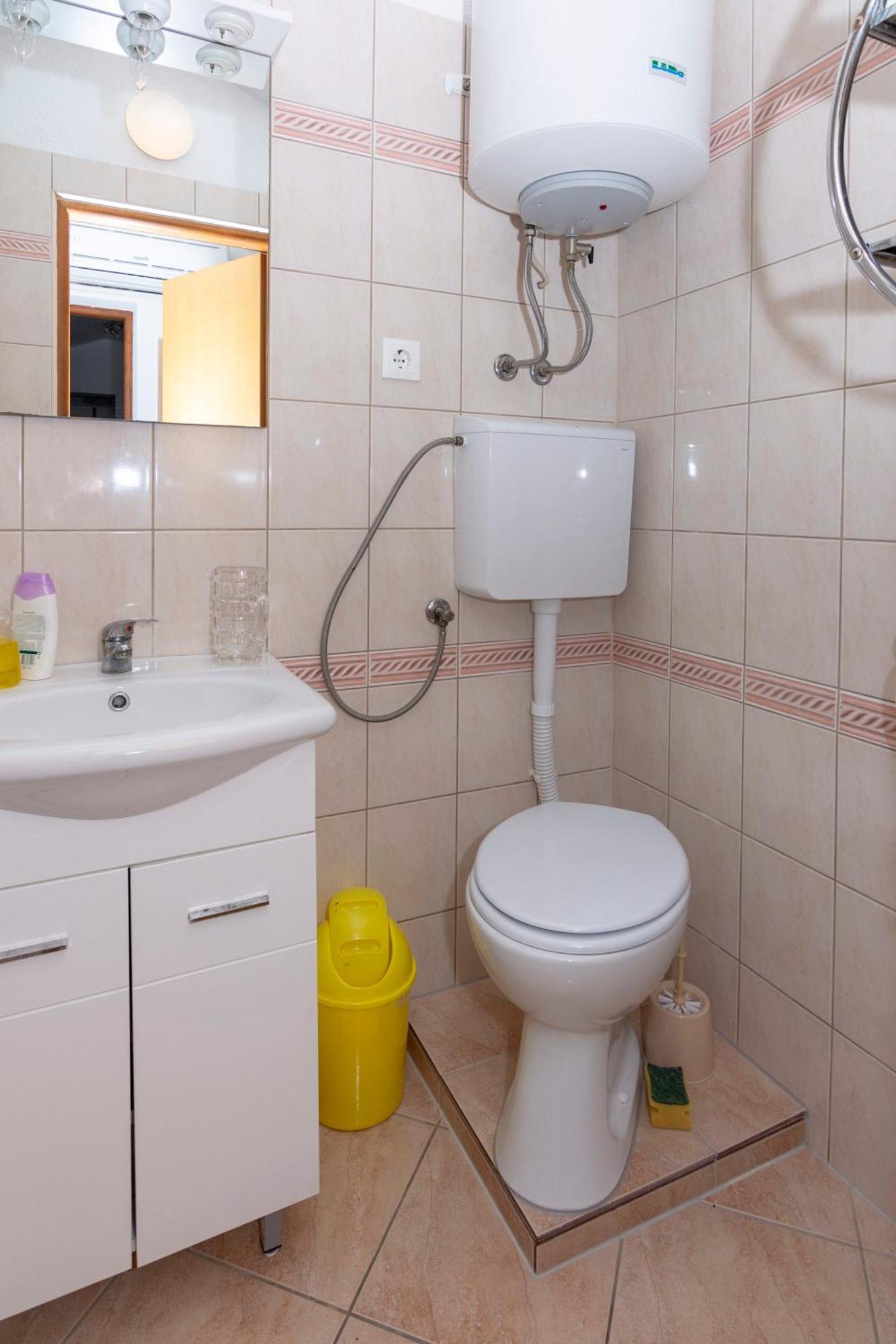 Apartmani Filip Pag Town Exteriör bild